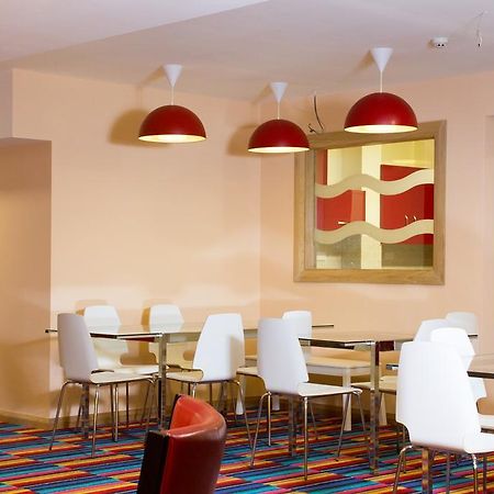 Savoy Hostel Galway City Centre Экстерьер фото
